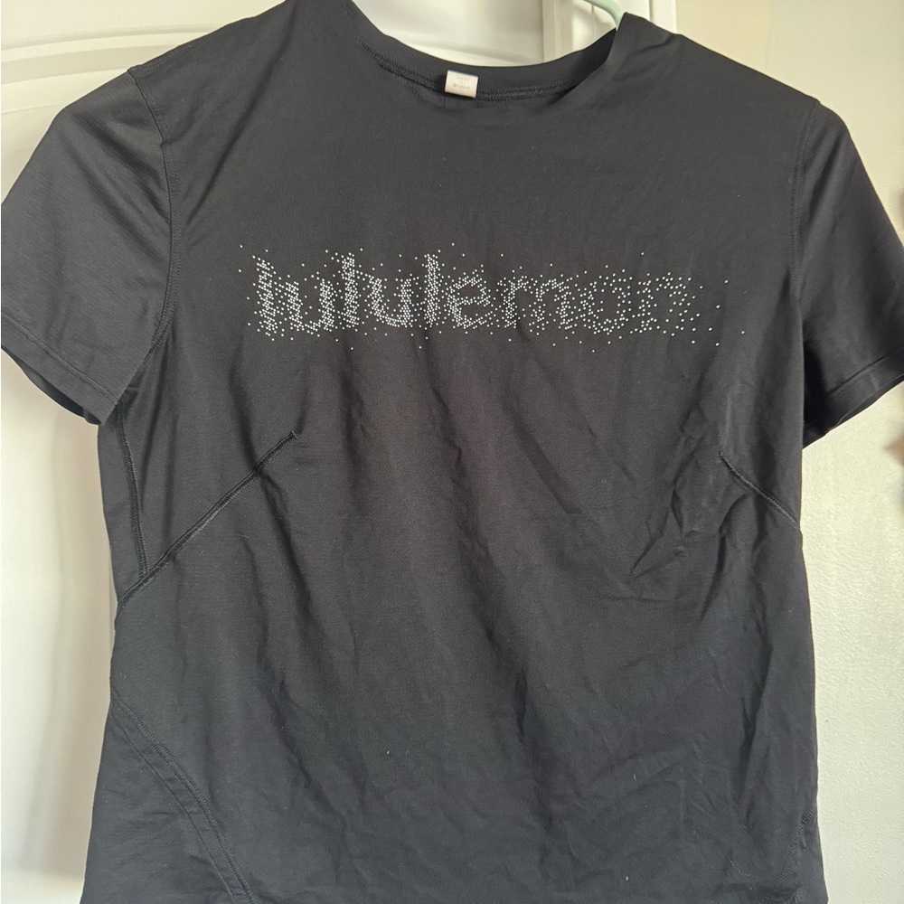 Lululemon Athletica Black Short Sleeve Tee